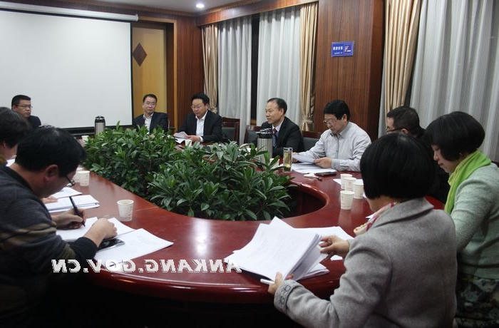 市三届人大七次会议召开财政经济委员会会议