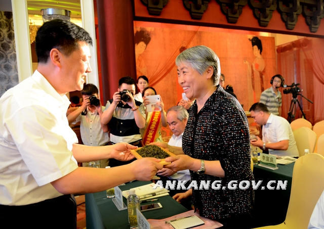 皇冠线上体育