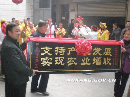皇冠线上体育