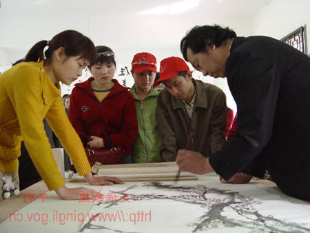 皇冠线上体育