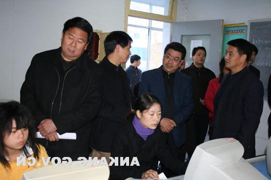 皇冠线上体育